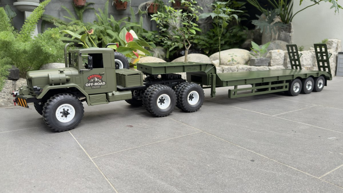 DS25 TRAILER V4 TRIAXLE FOR ZETROS OR  Mack M123 HC10 CROSS