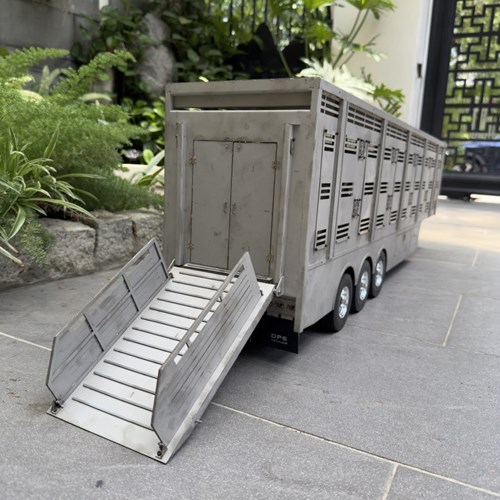 D26.020.EURO LIVE STOCK TRAILER ( CATTLE TRAILER )